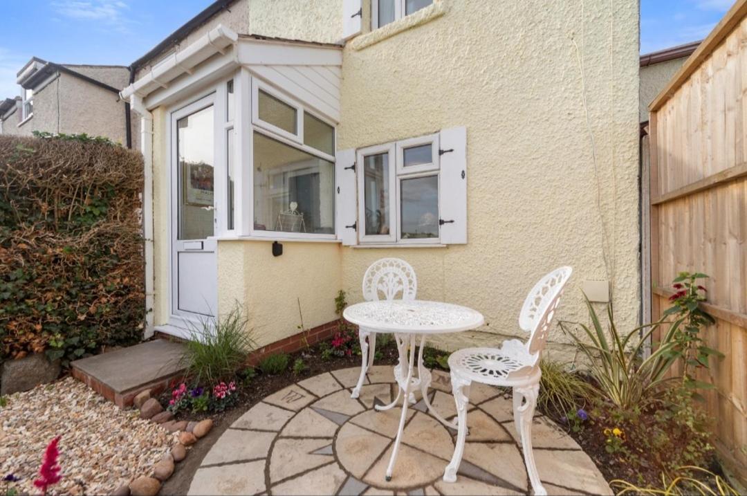 Cottage On The Common Great Malvern Exterior photo